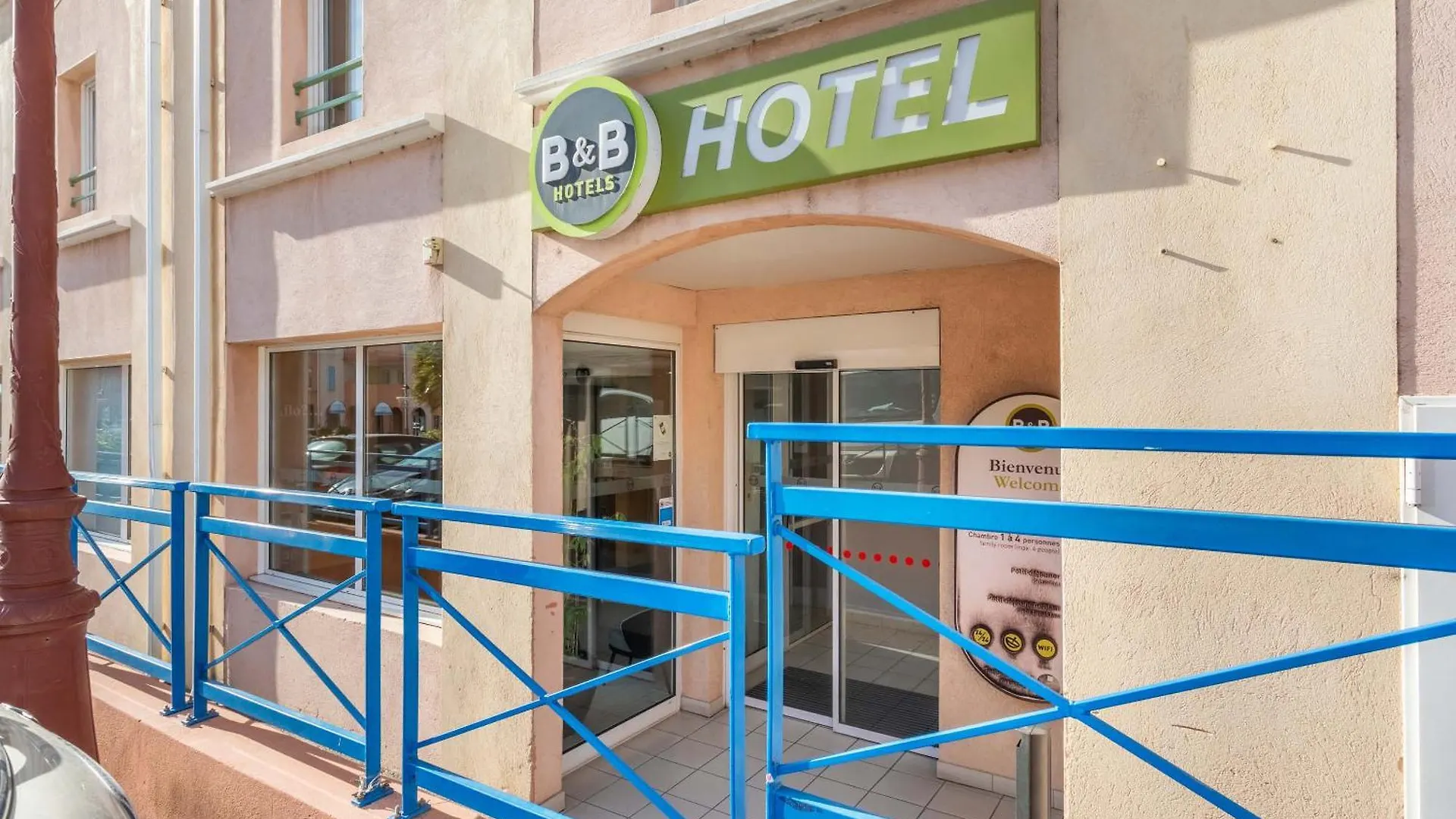 B&B Hotel Martigues Port-De-Bouc 3*,