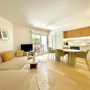 Appartement Splendide De Charme Avec Patio, Parking Et à 3 Minutes